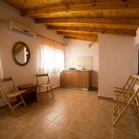 Apartment Rodon - S Avdimioti Nea Roda