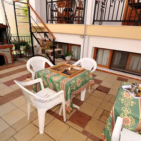 Apartment Rodon - S Avdimioti *